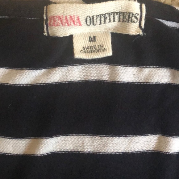Zenana Outfitters Size Medium Top - Picture 2 of 5